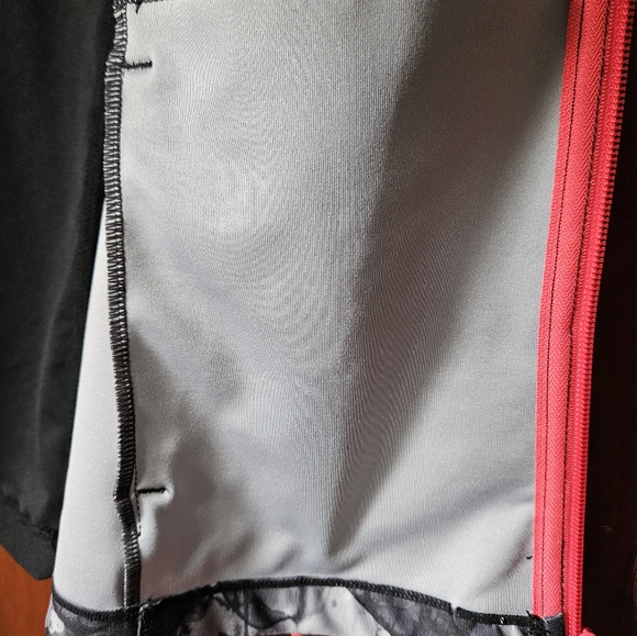 Stylish Comfy Mondetta Ladies Activewear Front Zip - Picture 3 of 4